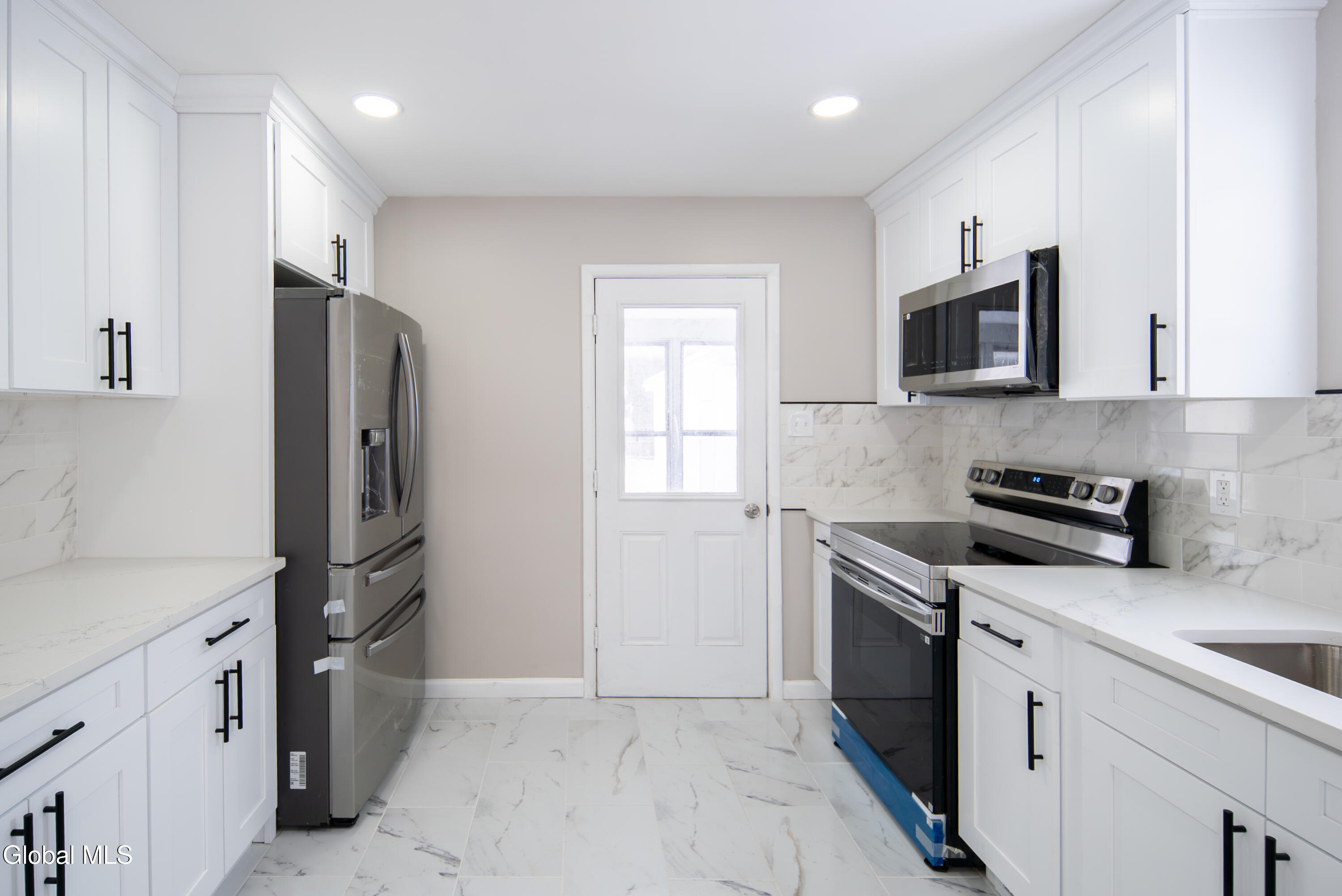 59 Lawnridge Avenue Albany NY 12208