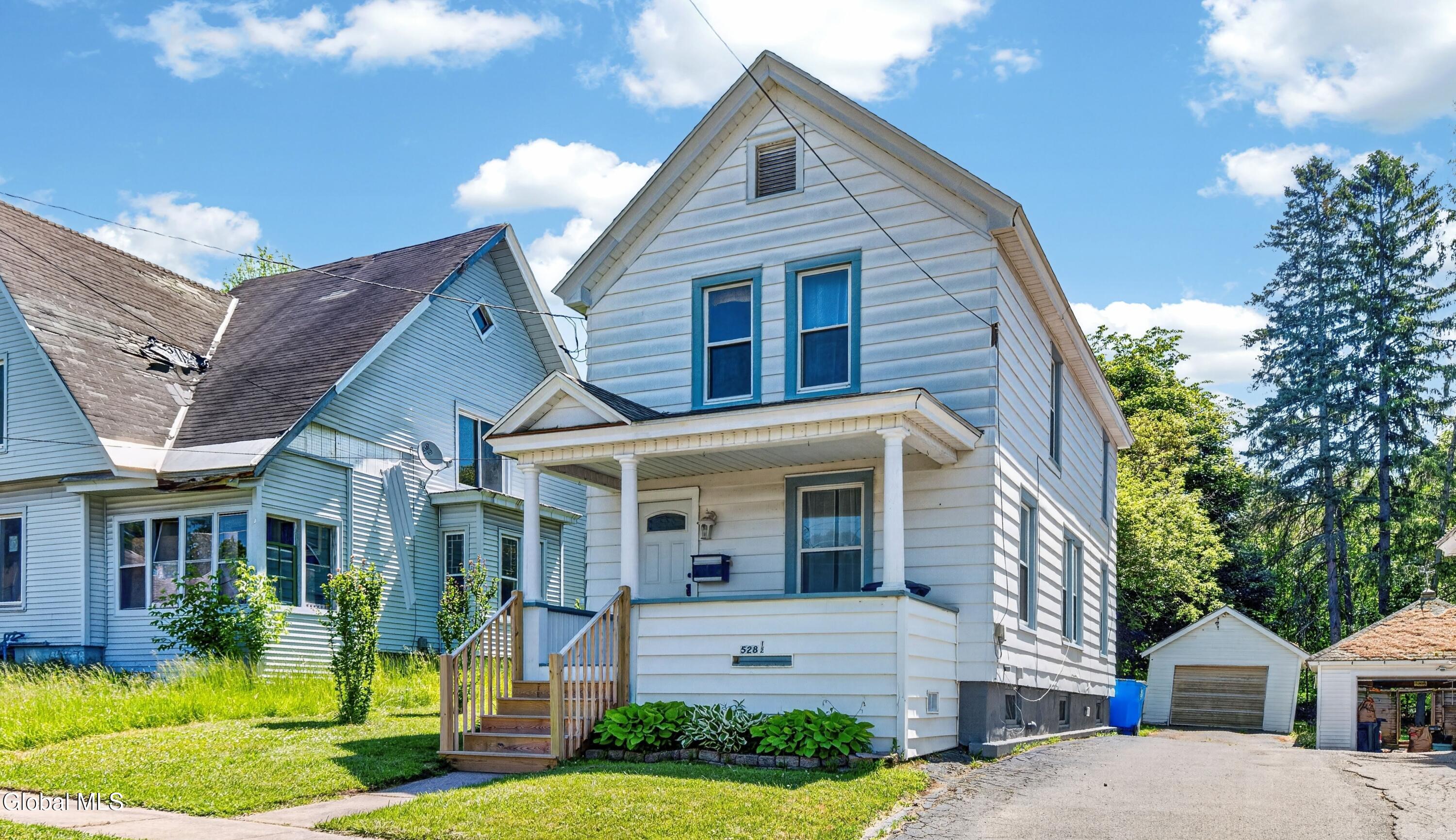 528 1/2 N Market Street Johnstown NY 12095