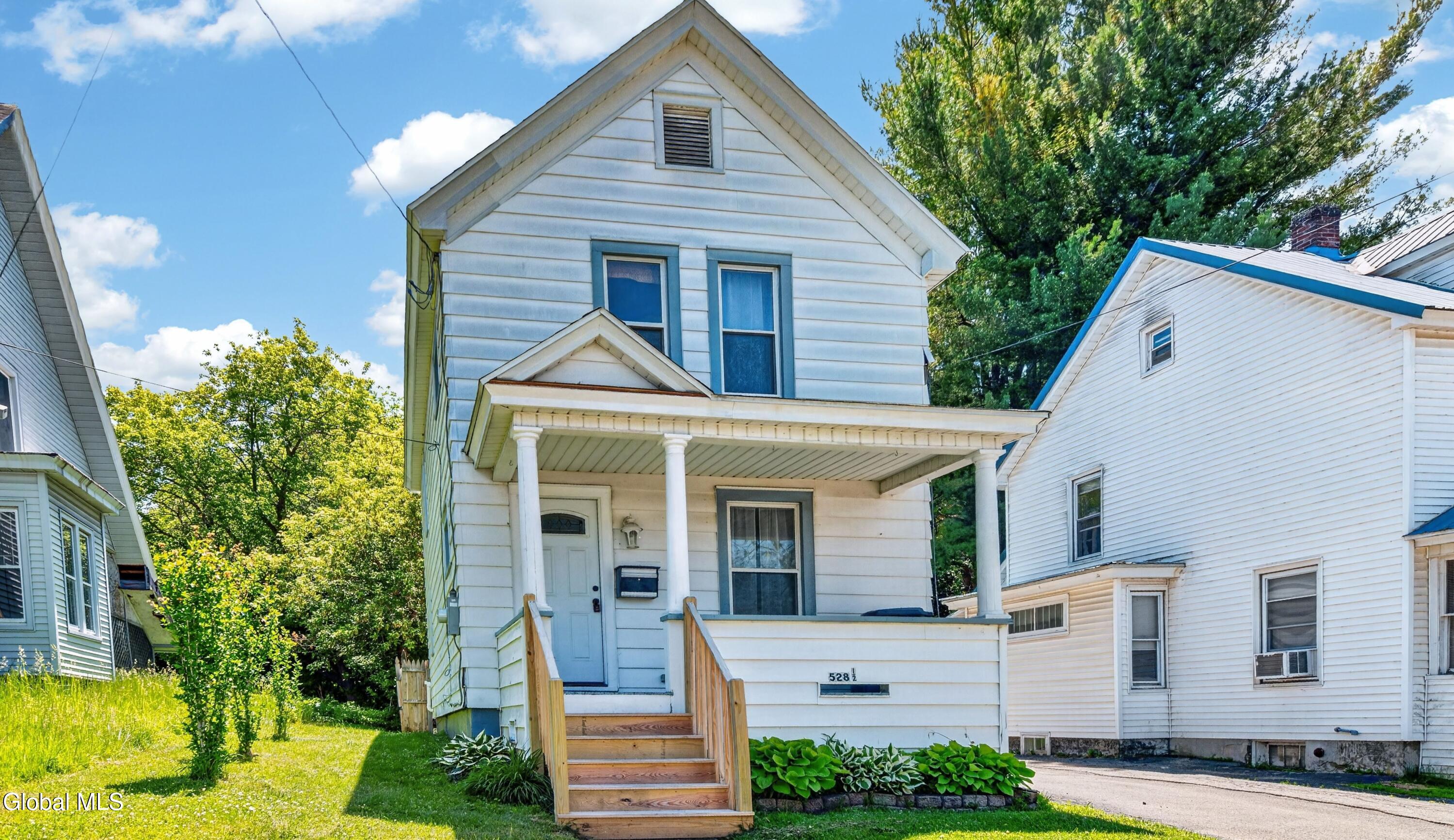 528 1/2 N Market Street Johnstown NY 12095