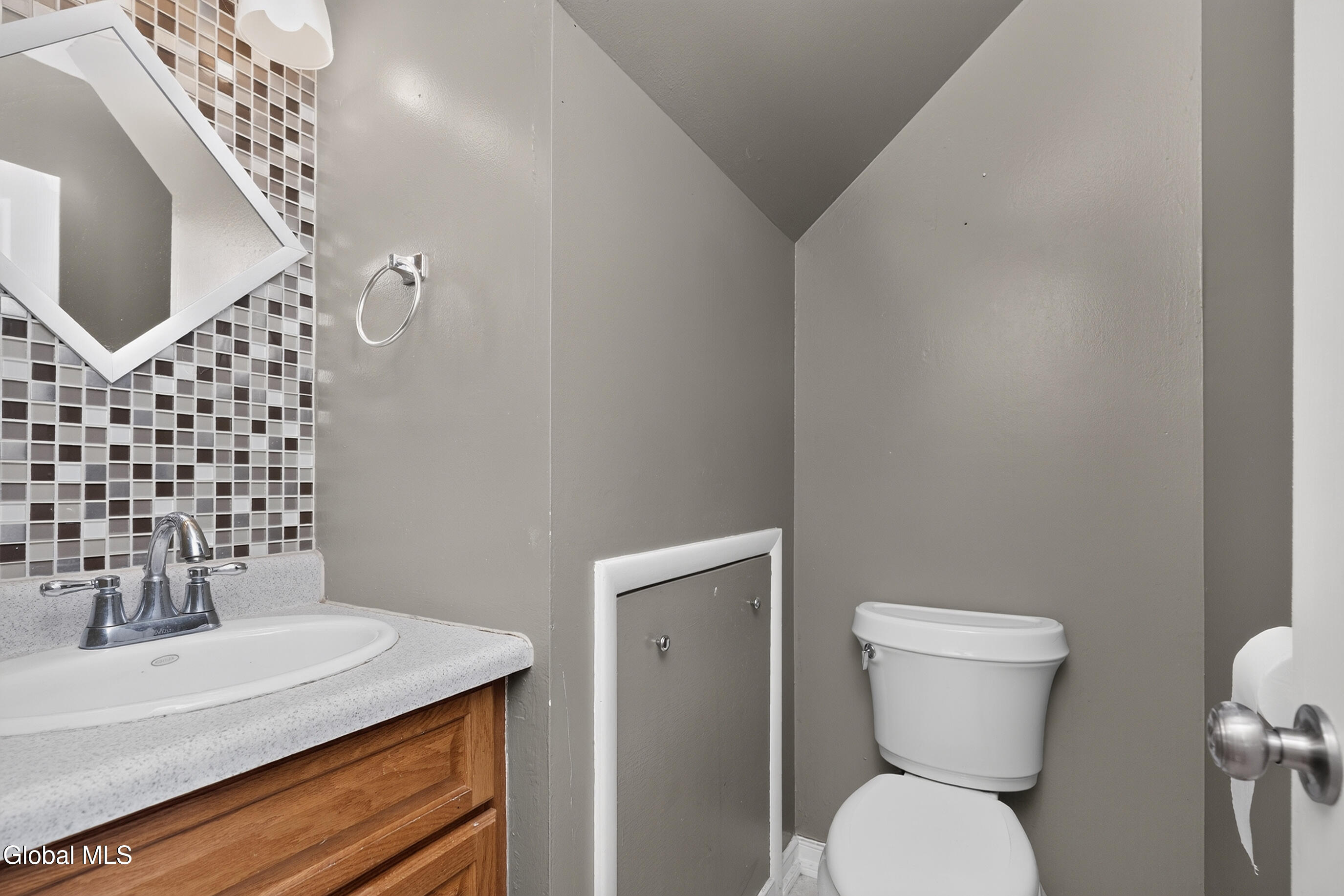 84 Crestwood Terrace Albany NY 12203