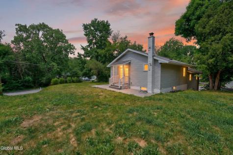 78 Tollgate Road Averill Park NY 12018