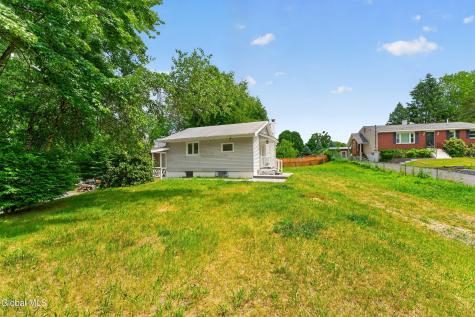 78 Tollgate Road Averill Park NY 12018