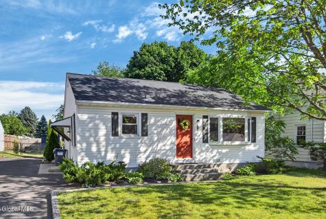 28 Smith Avenue Colonie NY 12205