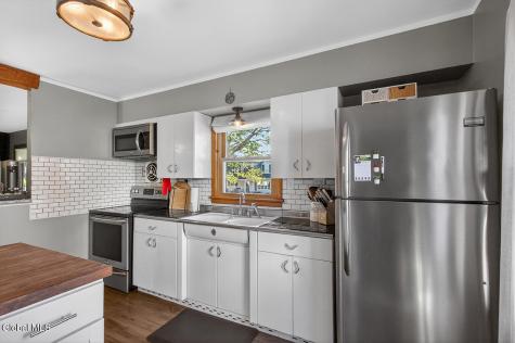 28 Smith Avenue Colonie NY 12205