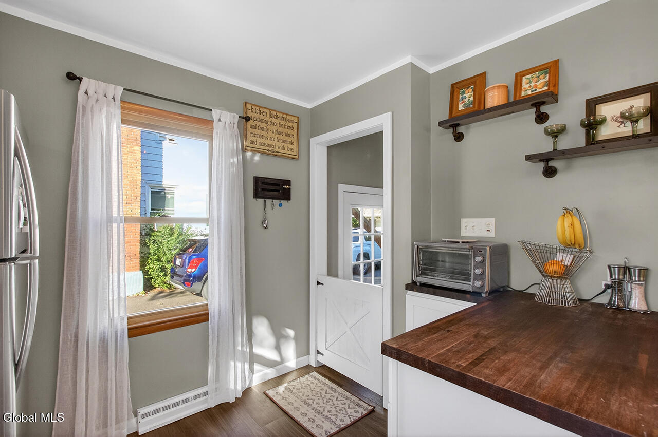 28 Smith Avenue Colonie NY 12205