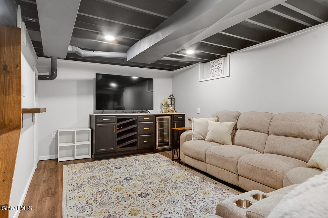 28 Smith Avenue Colonie NY 12205