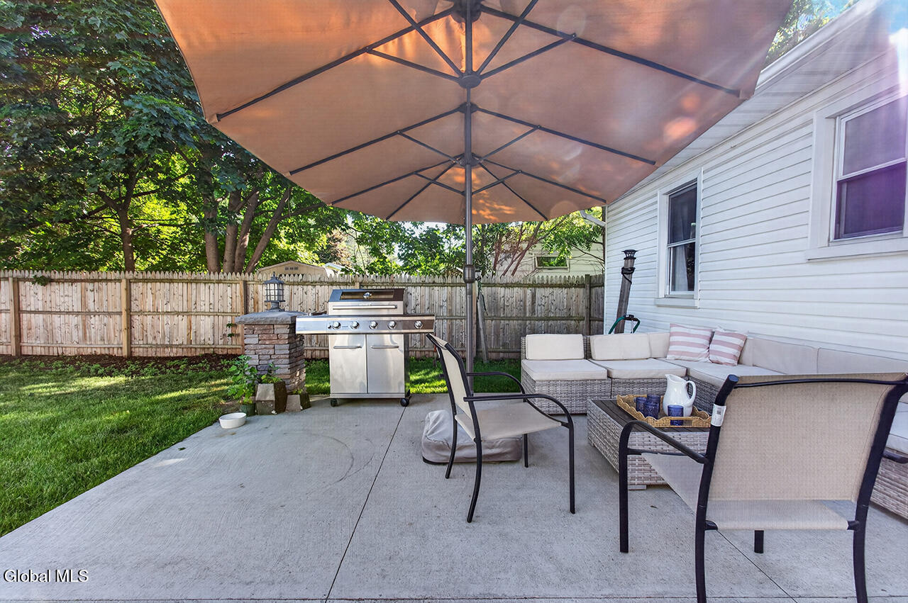 28 Smith Avenue Colonie NY 12205