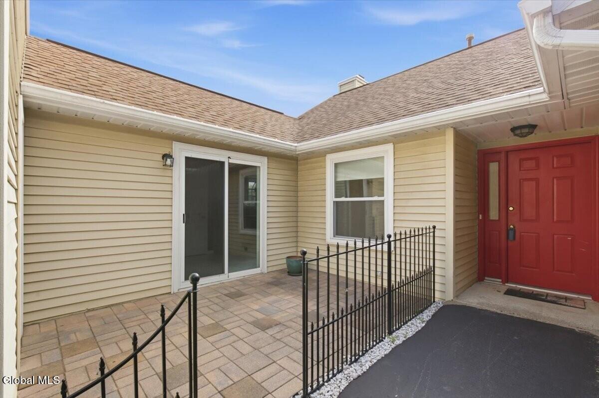 24 Loudonwood East Loudonville NY 12211