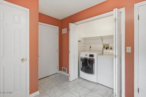 24 Loudonwood East Loudonville NY 12211