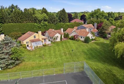 24 Loudonwood East Loudonville NY 12211