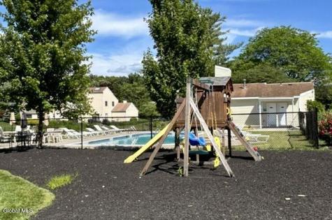 24 Loudonwood East Loudonville NY 12211