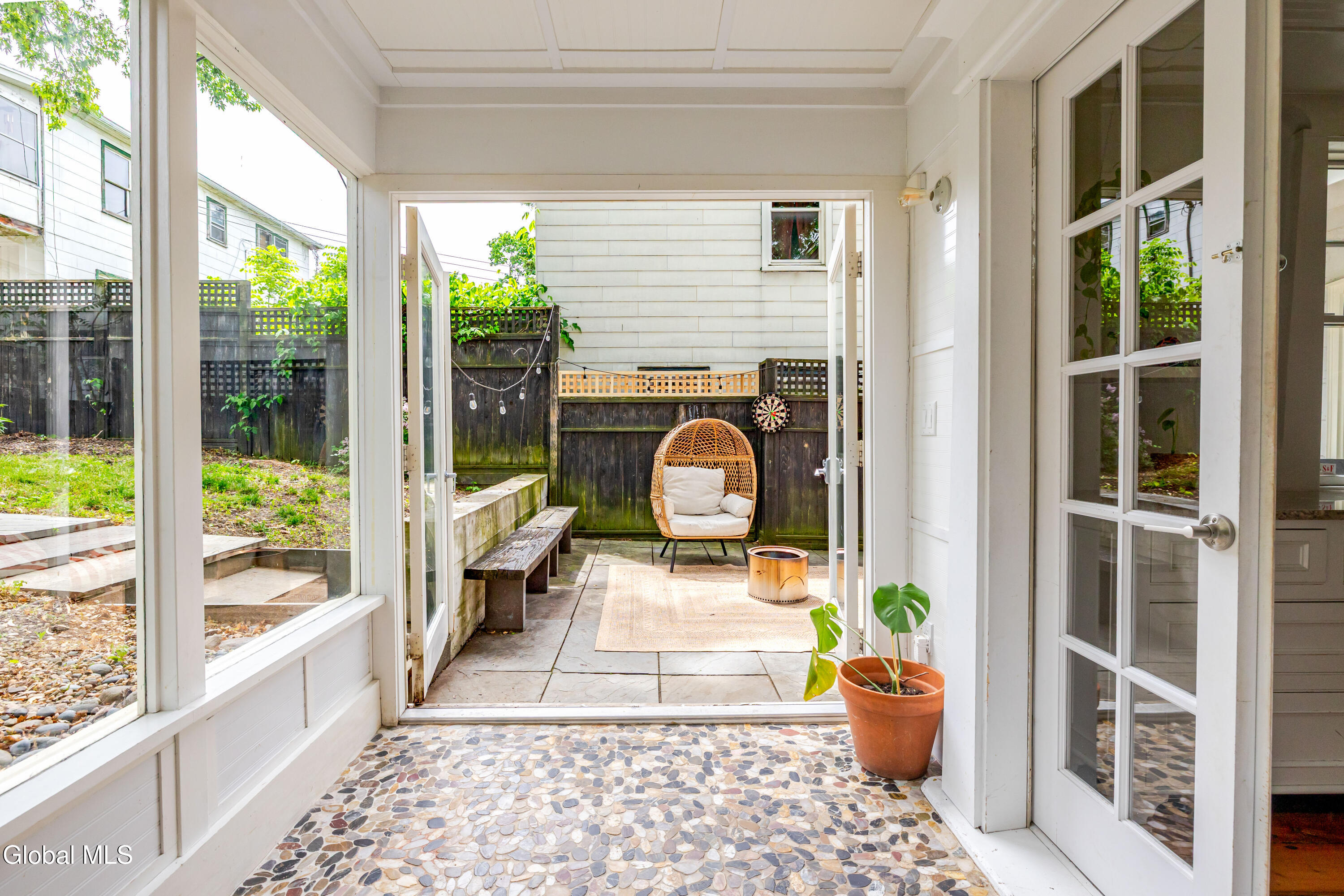 16 Worth Avenue Hudson NY 12534