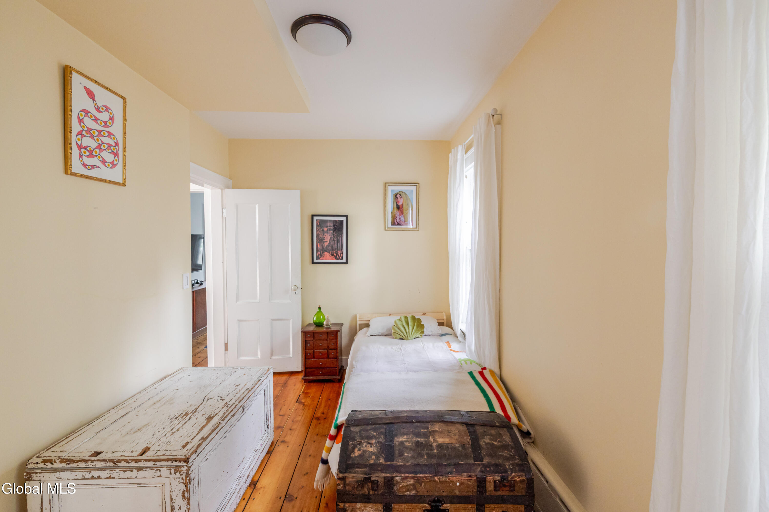 16 Worth Avenue Hudson NY 12534