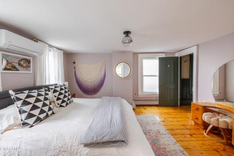 16 Worth Avenue Hudson NY 12534