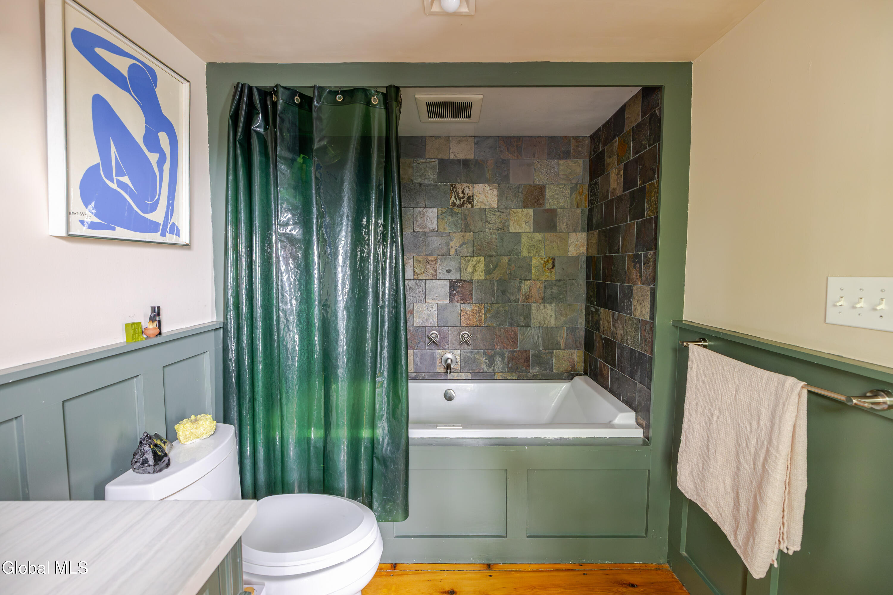 16 Worth Avenue Hudson NY 12534