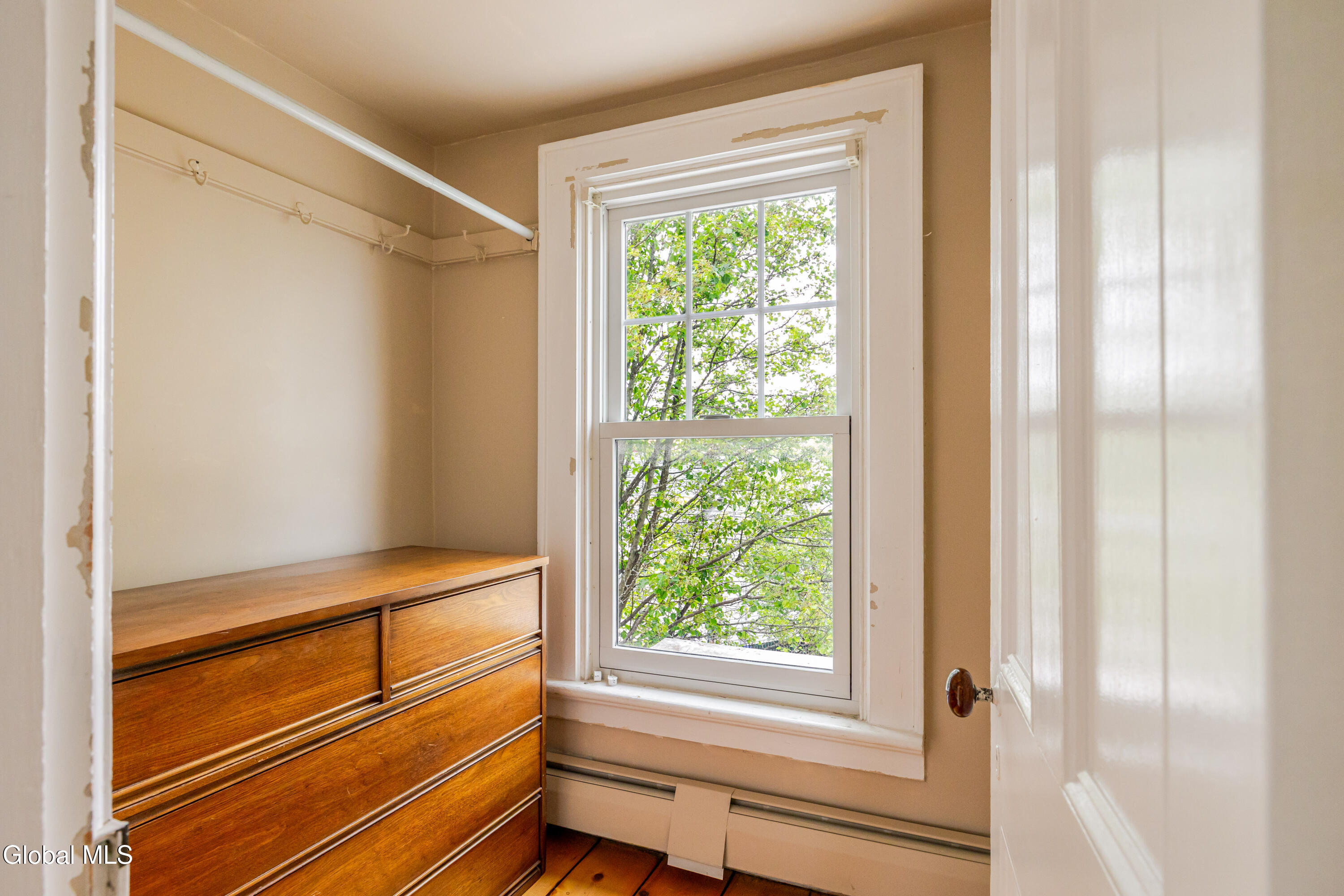 16 Worth Avenue Hudson NY 12534