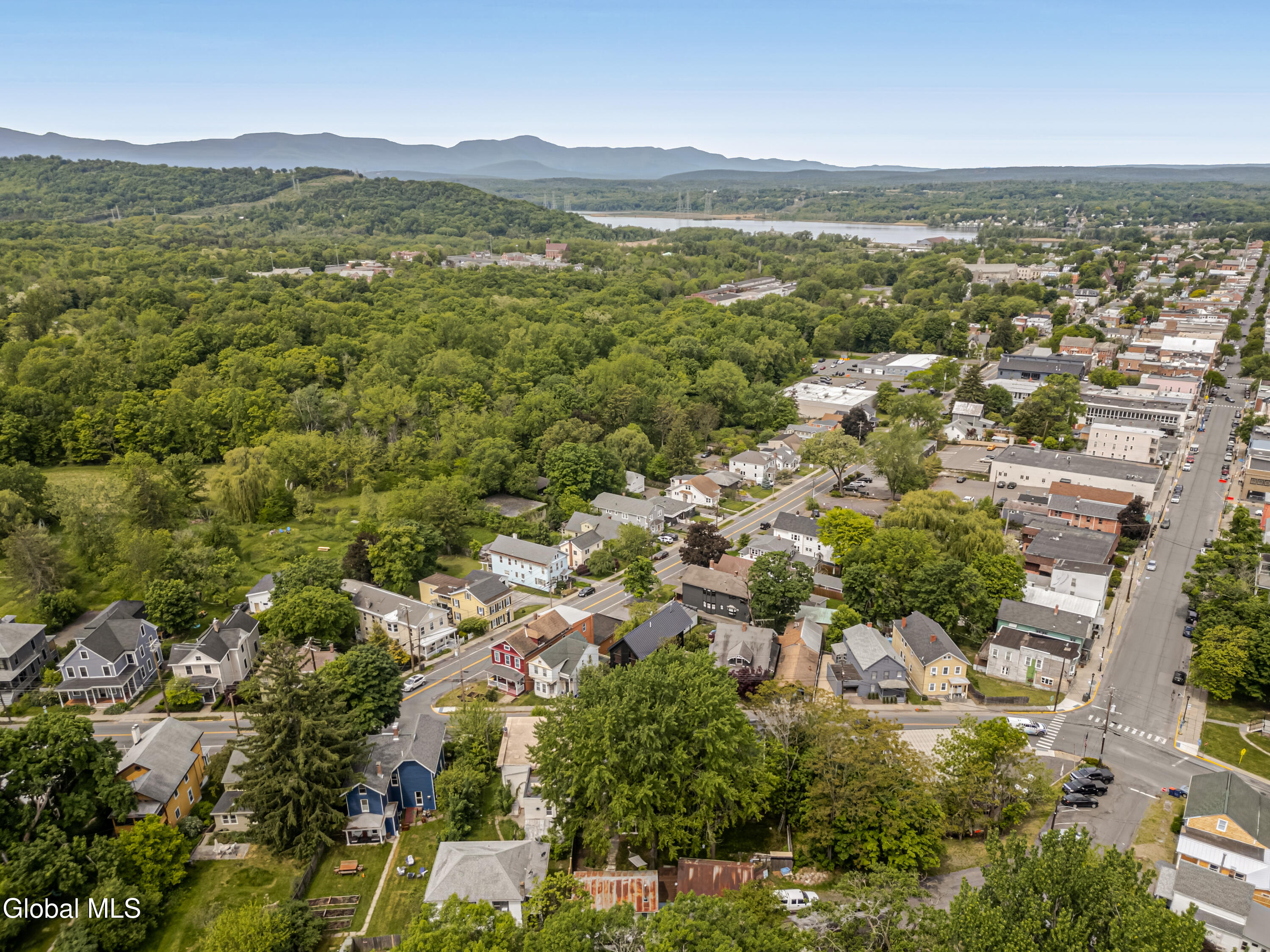 16 Worth Avenue Hudson NY 12534