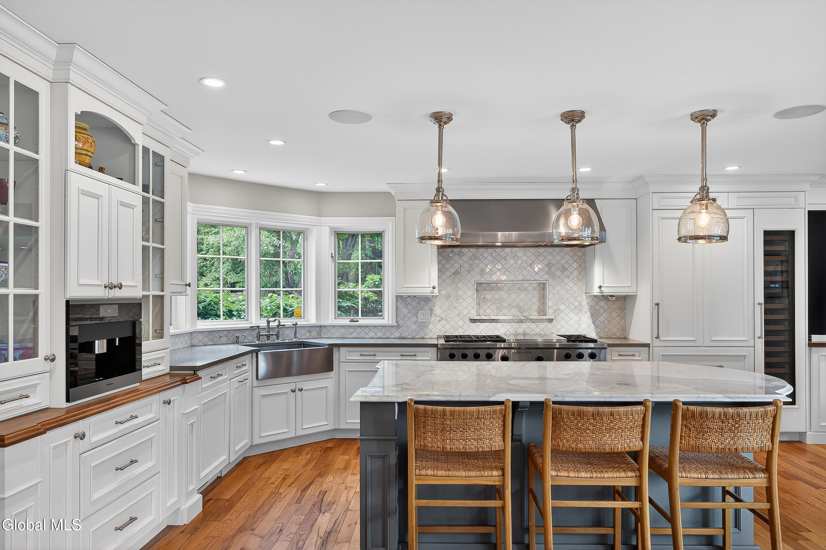 36A Hills Road Loudonville NY 12211