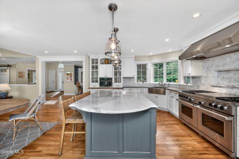 36A Hills Road Loudonville NY 12211