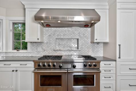 36A Hills Road Loudonville NY 12211