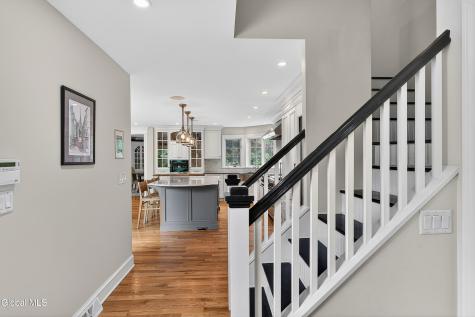 36A Hills Road Loudonville NY 12211