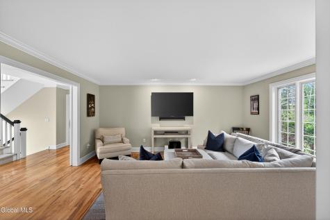 36A Hills Road Loudonville NY 12211