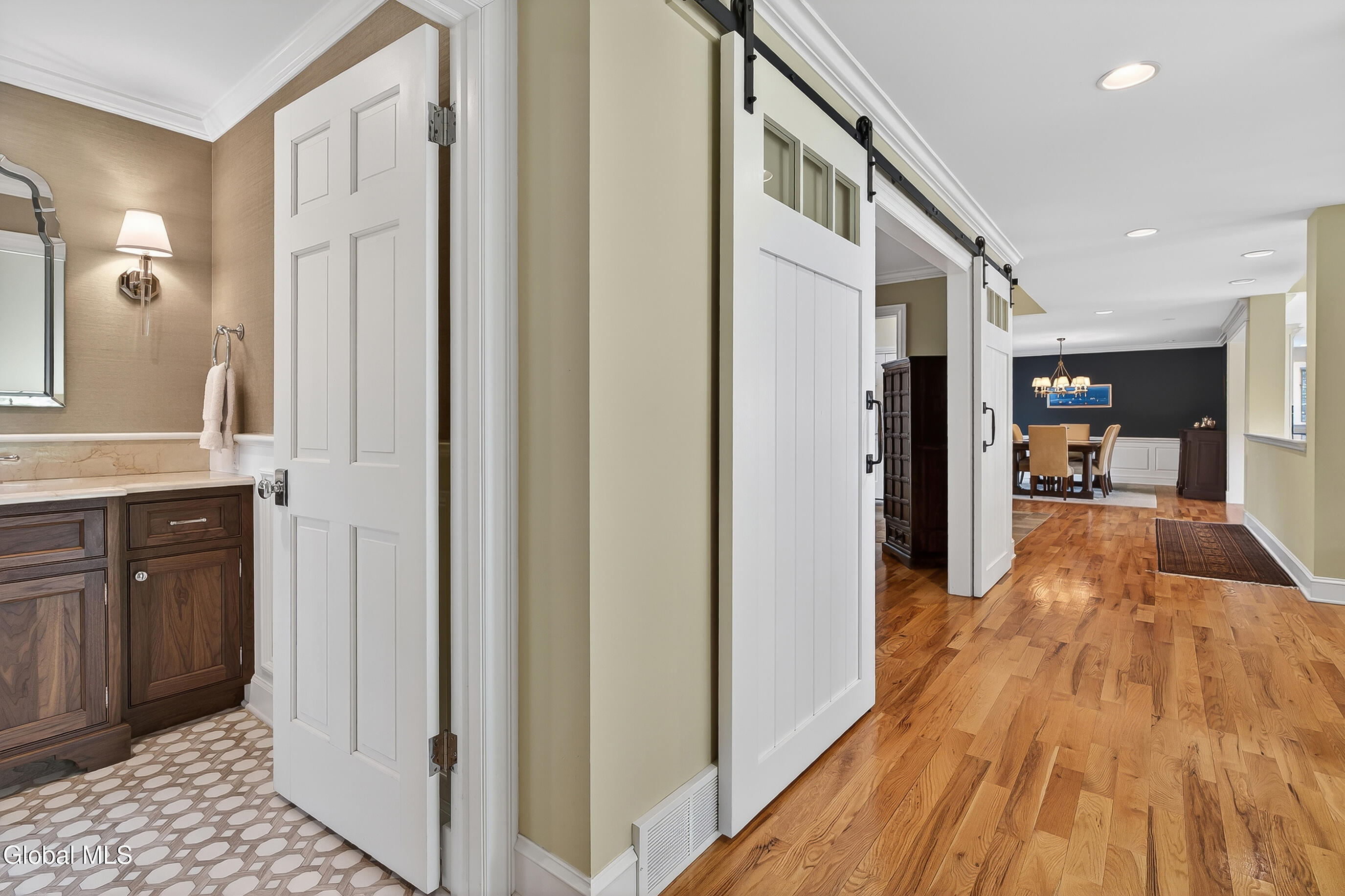 36A Hills Road Loudonville NY 12211