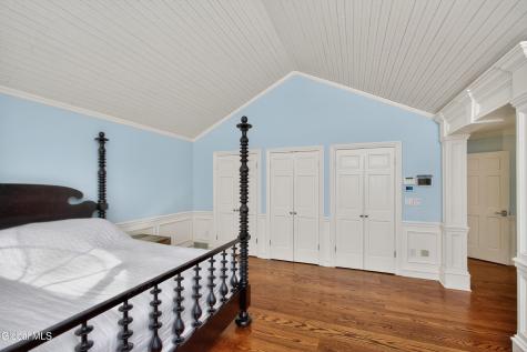 36A Hills Road Loudonville NY 12211