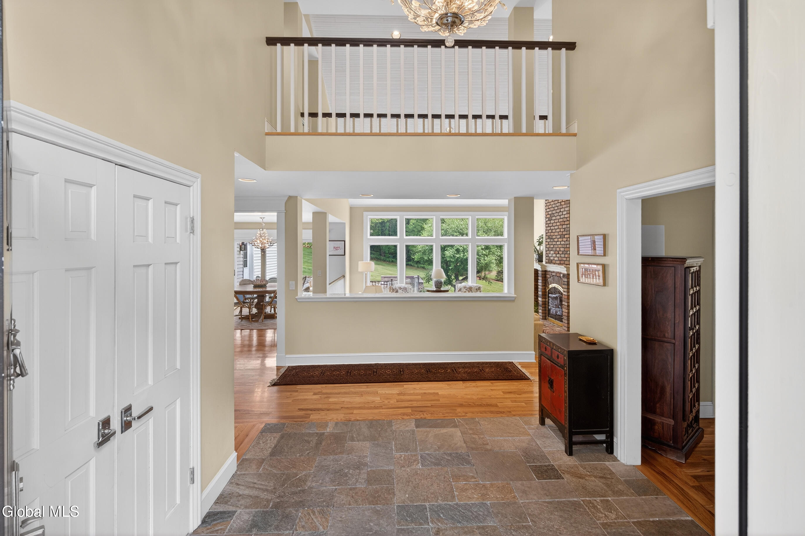 36A Hills Road Loudonville NY 12211