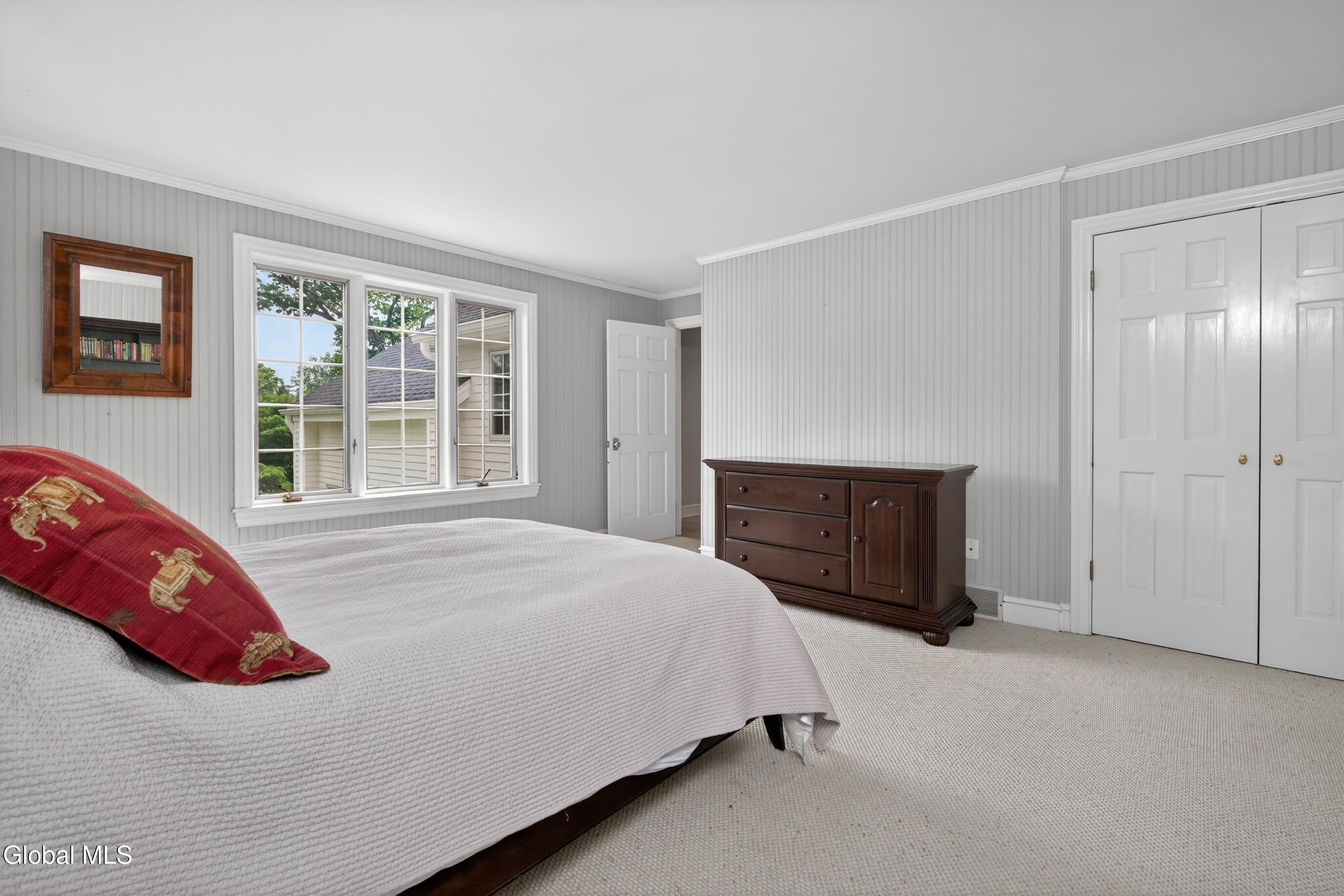 36A Hills Road Loudonville NY 12211