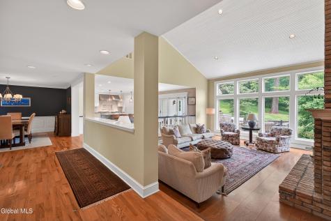 36A Hills Road Loudonville NY 12211