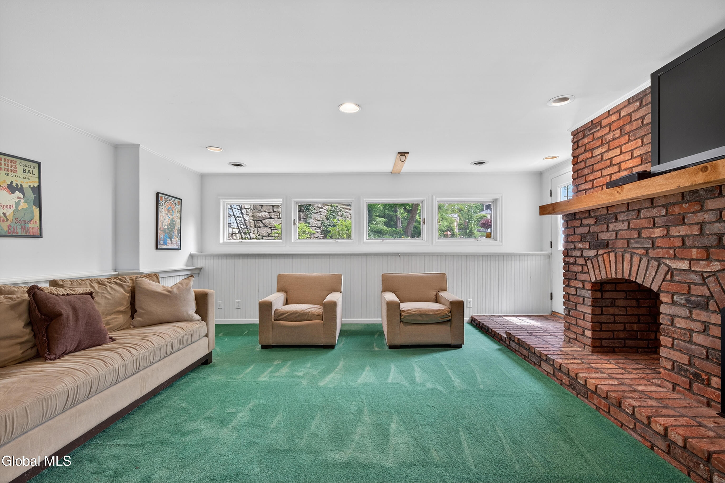 36A Hills Road Loudonville NY 12211