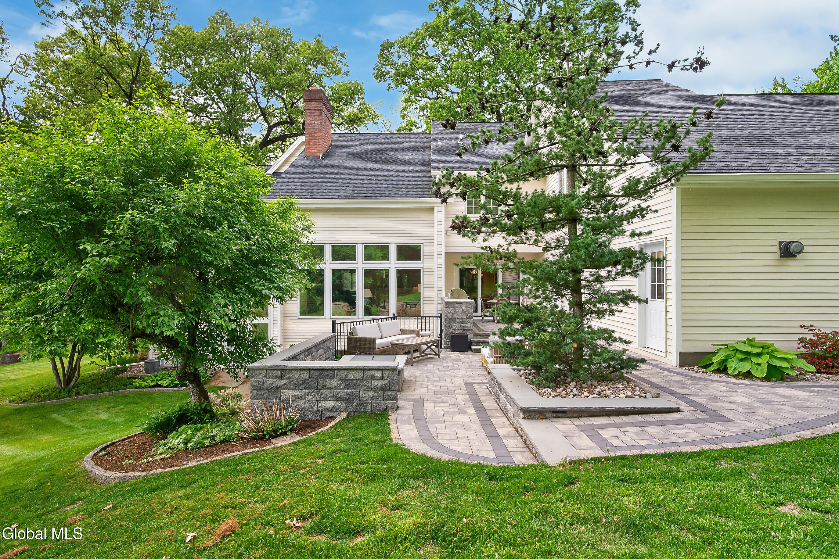 36A Hills Road Loudonville NY 12211