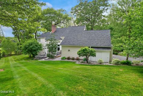 36A Hills Road Loudonville NY 12211