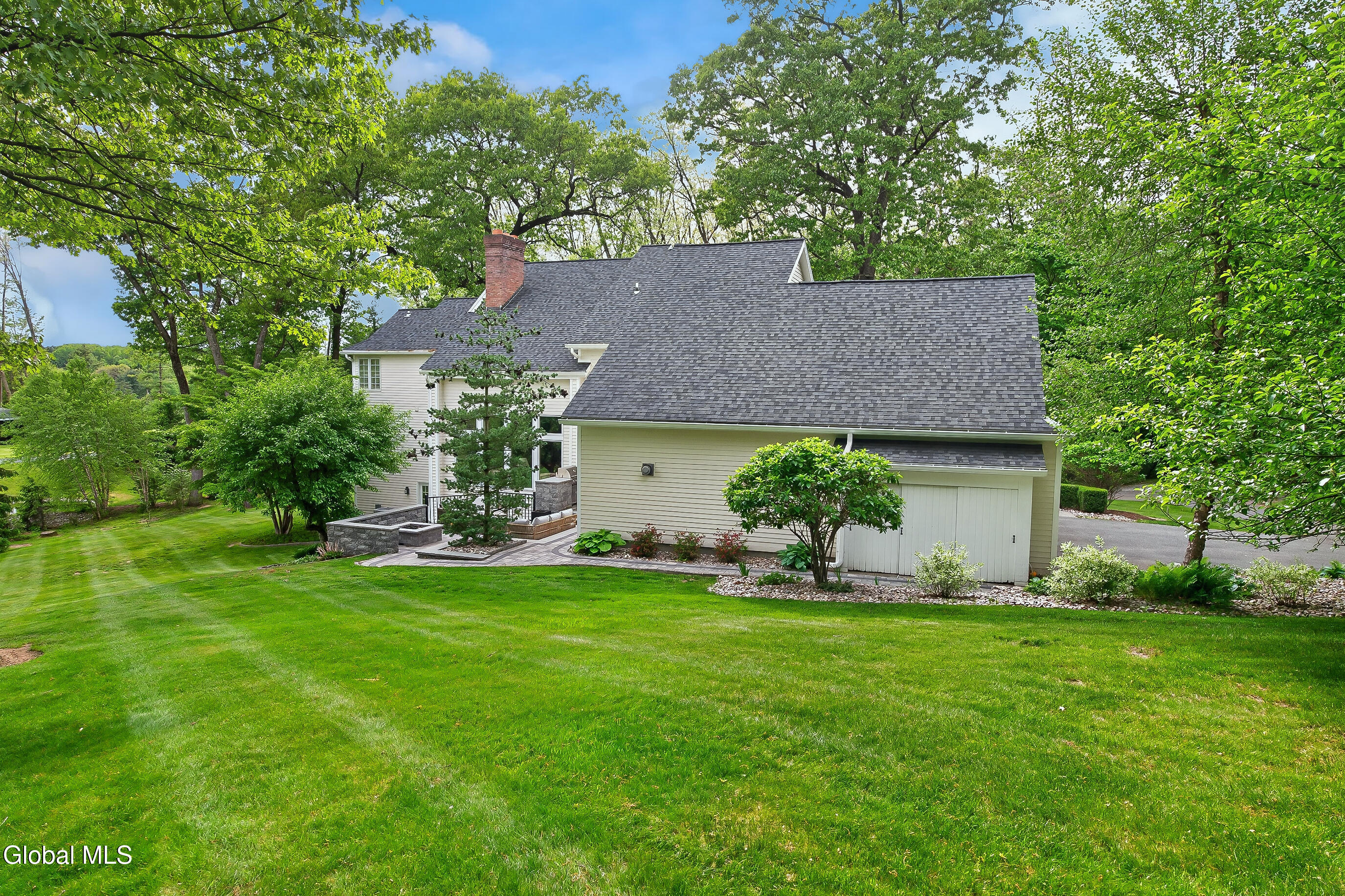 36A Hills Road Loudonville NY 12211