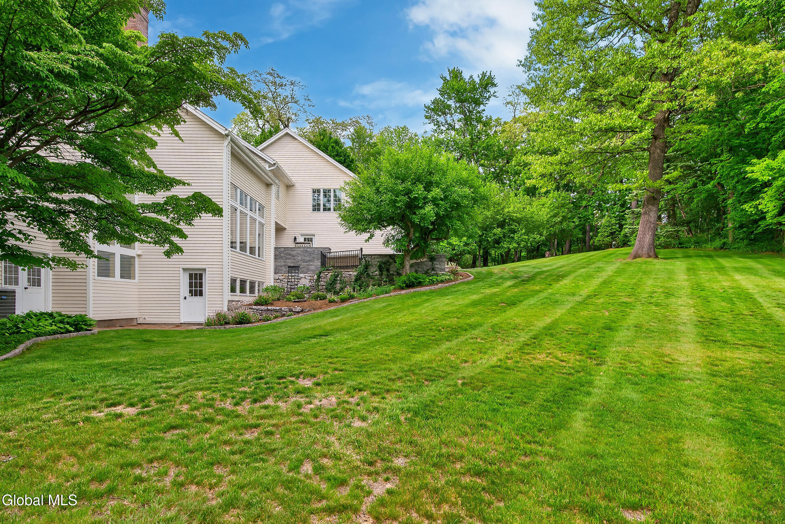 36A Hills Road Loudonville NY 12211