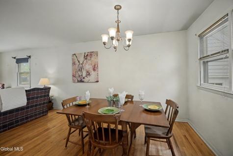 28 Red Fox Drive Colonie NY 12205