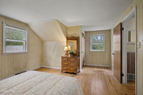 28 Red Fox Drive Colonie NY 12205