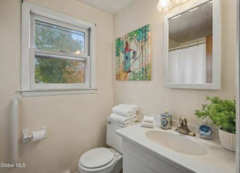 28 Red Fox Drive Colonie NY 12205