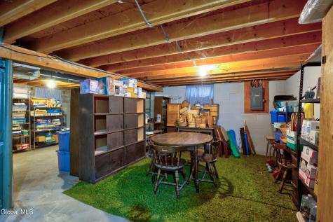 28 Red Fox Drive Colonie NY 12205