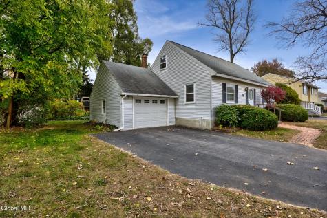 28 Red Fox Drive Colonie NY 12205