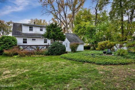 28 Red Fox Drive Colonie NY 12205