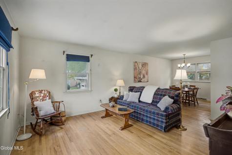 28 Red Fox Drive Colonie NY 12205