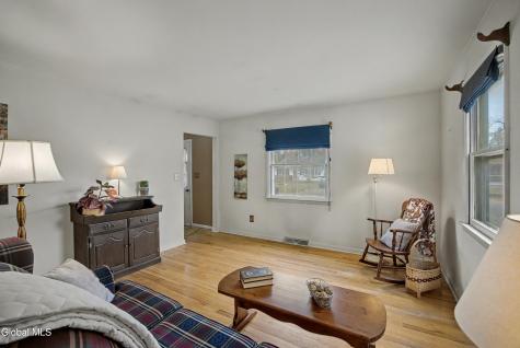 28 Red Fox Drive Colonie NY 12205