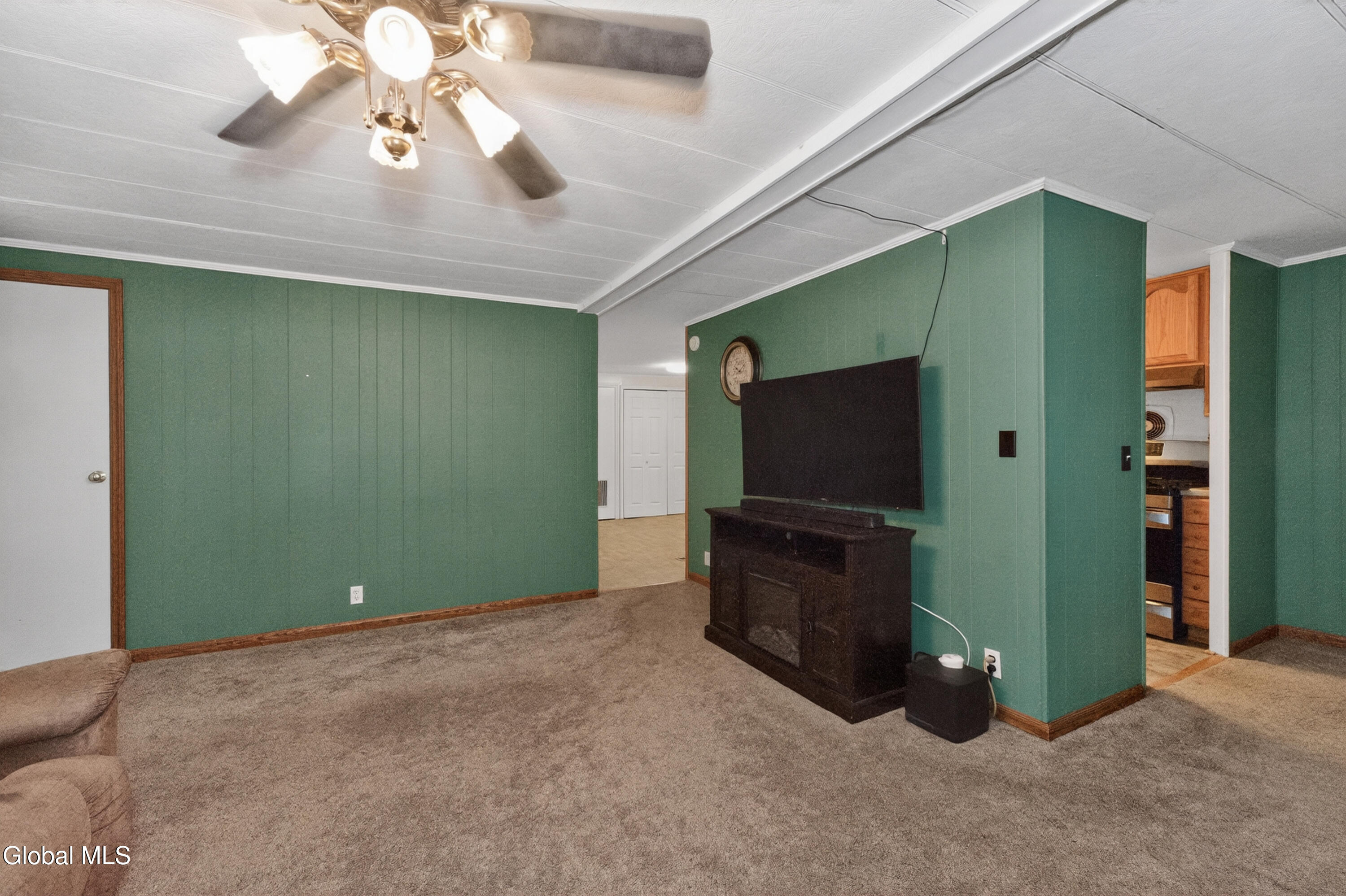 733 Pine Woods Road Melrose NY 12121