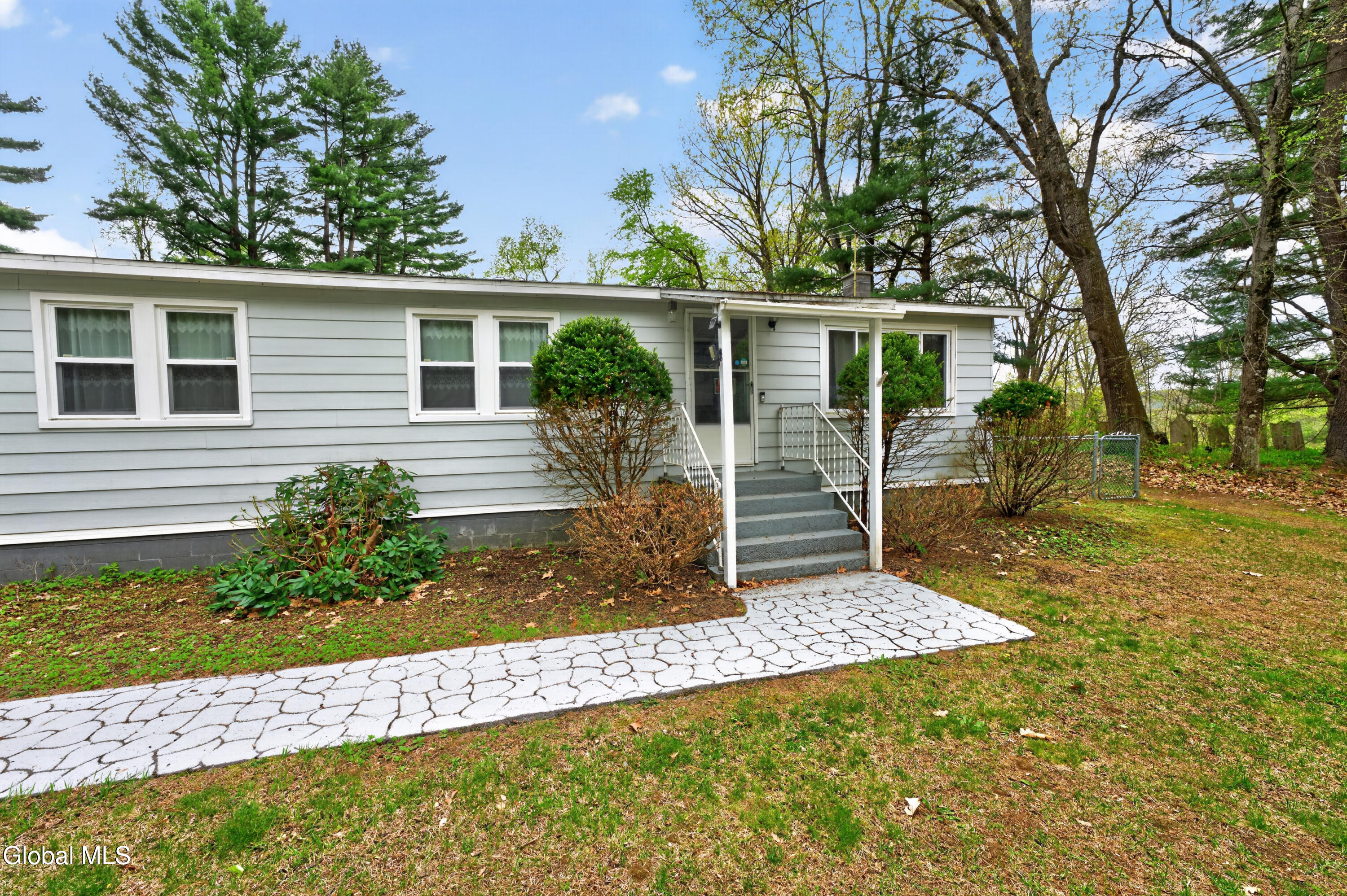 733 Pine Woods Road Melrose NY 12121