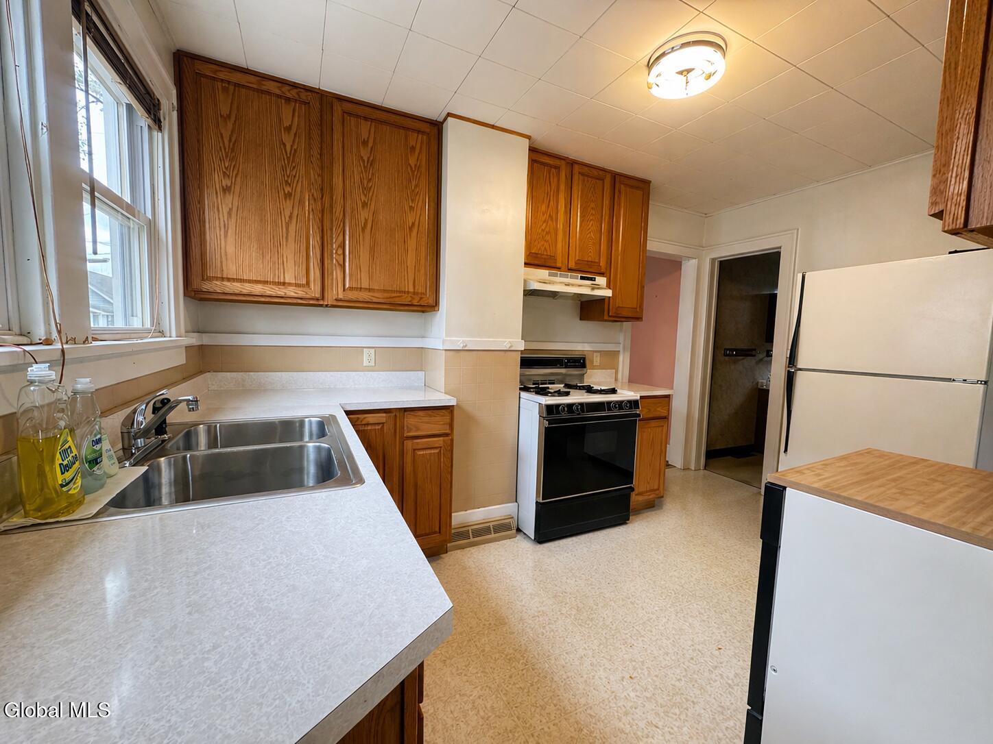 233 Sixteenth Street Schenectady NY 12306