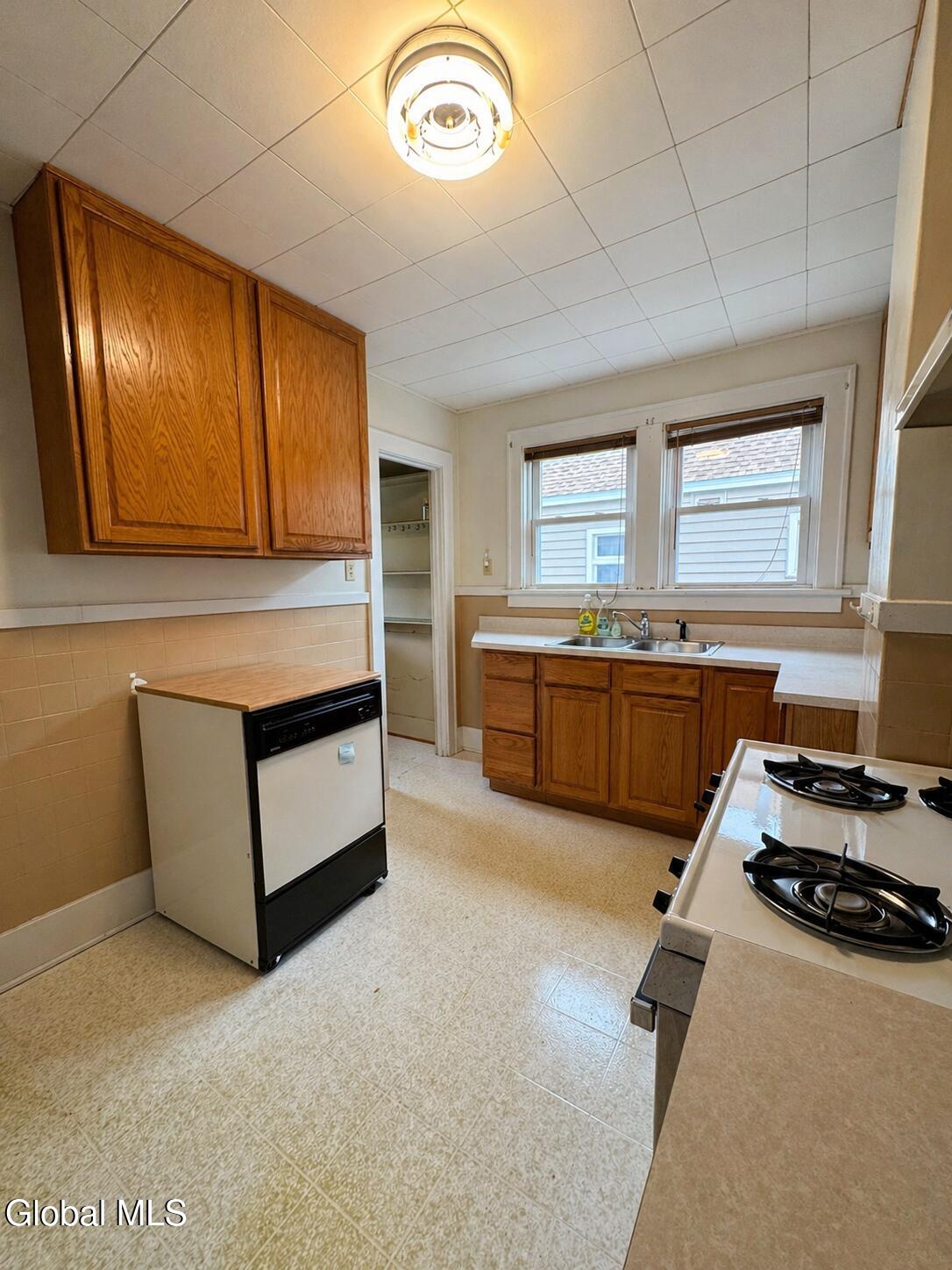 233 Sixteenth Street Schenectady NY 12306
