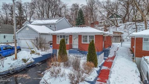 37 Hillcrest Avenue Albany NY 12203