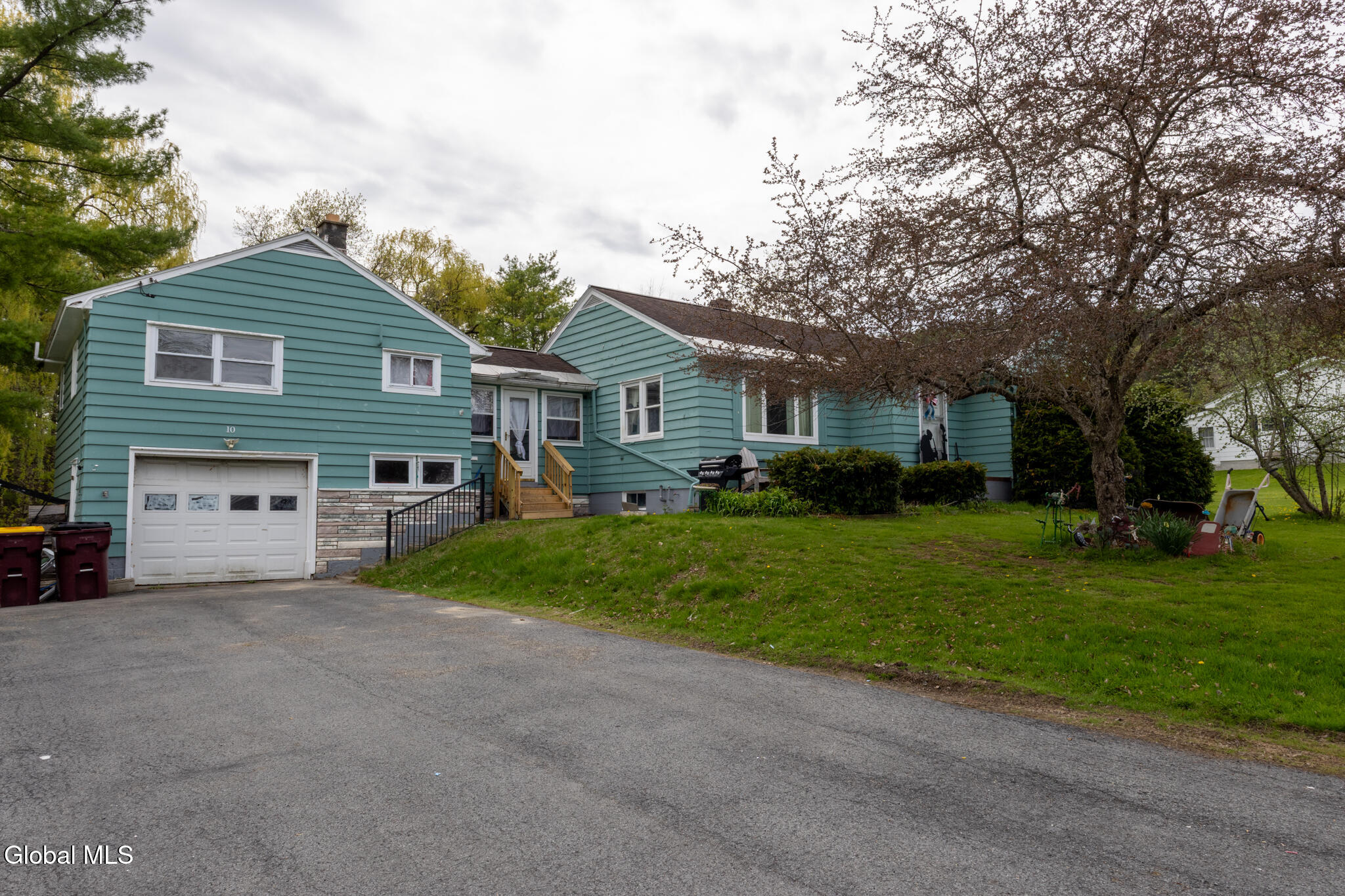 8 7th Avenue Whitehall NY 12887
